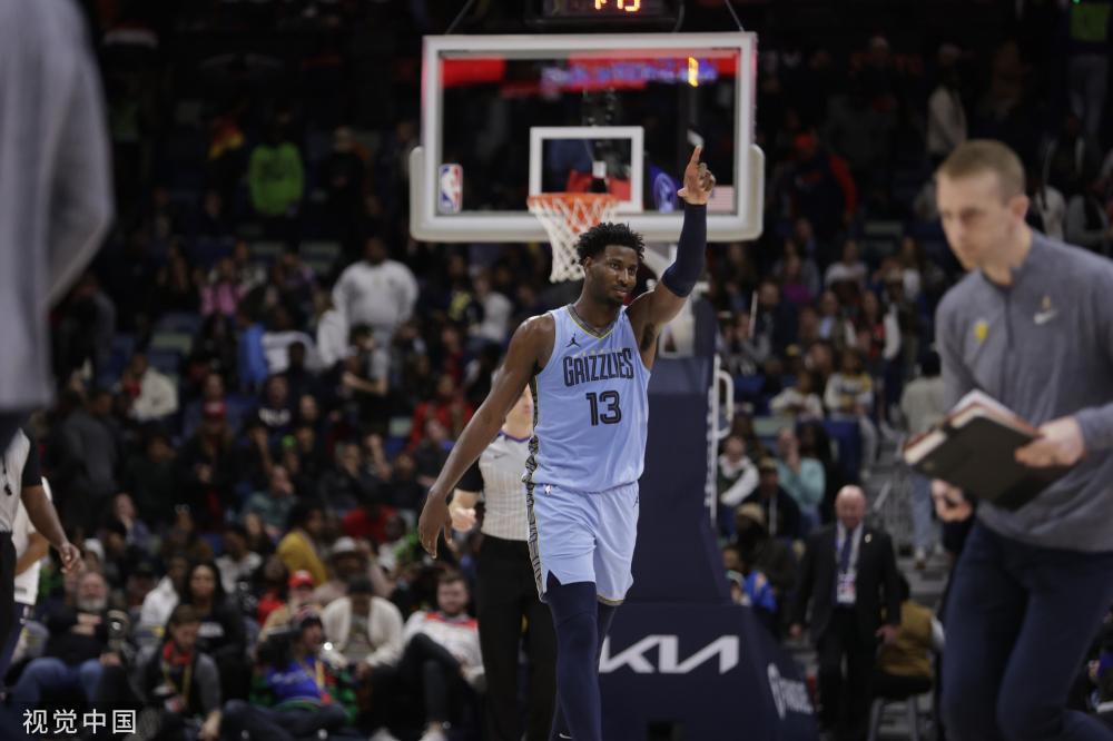 年轻球员和 年轻球员和