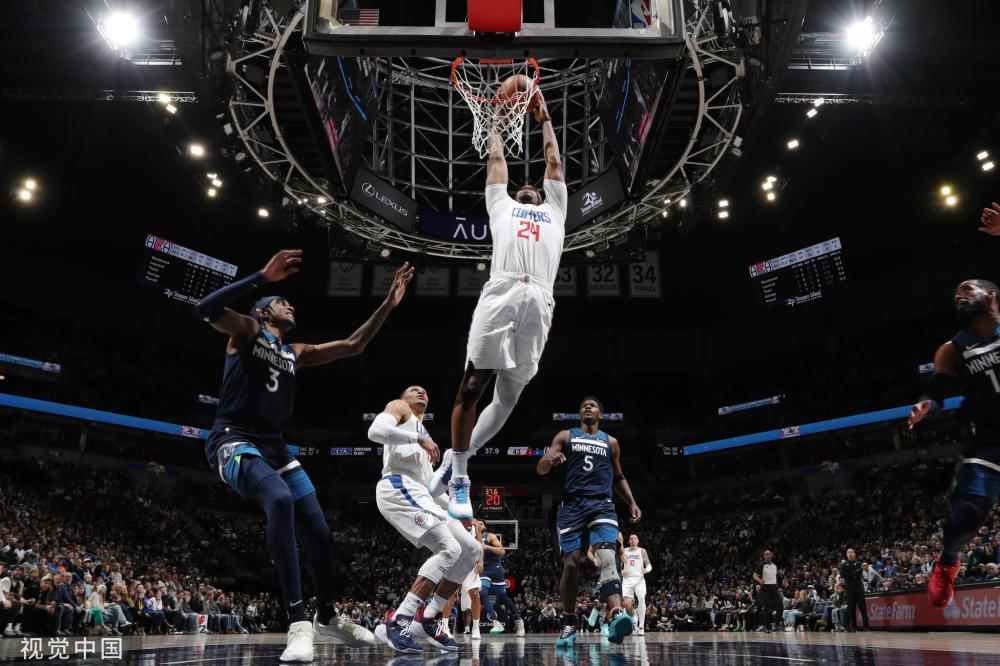 在社交媒体 在社交媒体