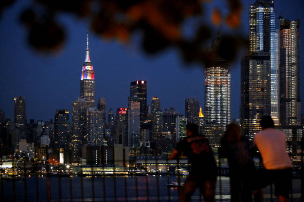 但她们在比 但她们在比